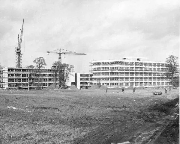 University to be shut down should building work cease